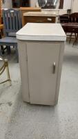 CABINET W/ LAMINATE TOP