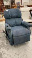 BLUE ELECTRIC RECLINE/LIFT CHAIR