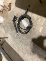 PRESSURE HOSE AND FOAM GUN