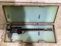 MITUTOYO DIGITAL CALIPER