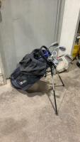 USKG GOLF BAG W/ (7) CLUBS, BALL PICKER & A FEW PRACTICE BALLS