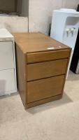 3-DRAWER CABINET W/ LEGAL FILE AT BOTTOM