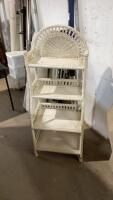 WHITE WICKER/RATTAN SHELF