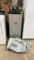 BRADLEY ELECTRIC SMOKER W/ COVER, FLAVORED BISQUETTES,