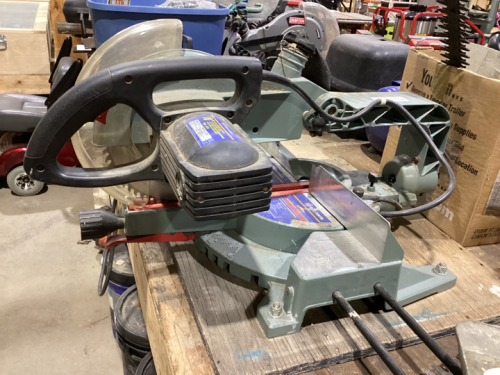 KING CANADA 10 “ SLIDING COMPOUND MITRE SAW