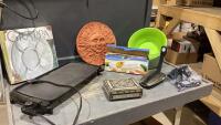 GOOD TOTE W/GRILL, MANDOLIN, PLASTIC BOWLS, GLASS TRAY