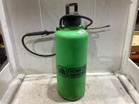 HOME GARDENER SPRAYER