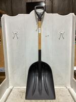 TROY-BILT SNOW SHOVEL