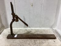 ANTIQUE CORKER