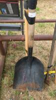 Large scoop, scraper, small spade bundle