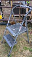 Step stool/project ladder