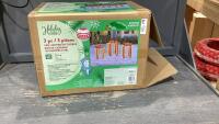 HOLIDAY LIVING 3 PIECE LED LIGHTED GIFT BOXES