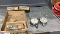 FLAT W/ 5 GAUGES