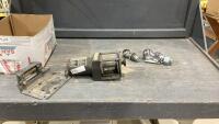 CHAMPION 2000LB WINCH - NO CABLE, BALL HITCHES