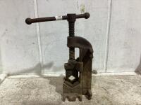 PIPE VISE