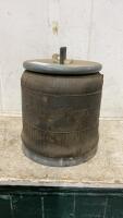 ONE GOODYEAR AIR SPRING - 1R12-092