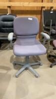 PURPLE ROLLING OFFICE CHAIR