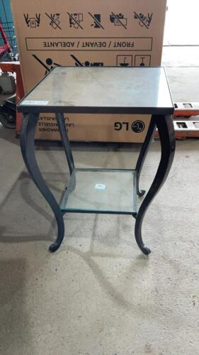 METAL & GLASS SIDE TABLE