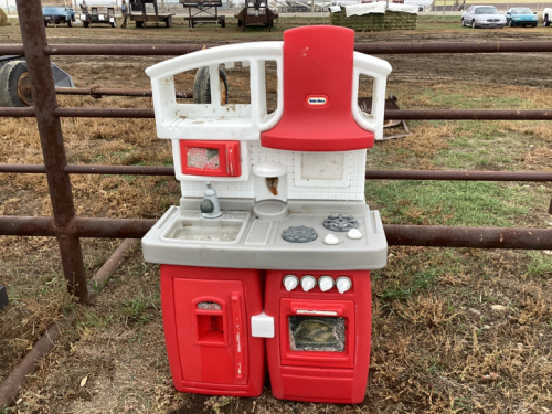 Little Tikes kitchen