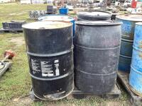 (2) METAL BARRELS & (2) PLASTIC BARRELS