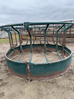 Hi hog round bale feeder