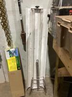 GROW LIGHT W/ STAND