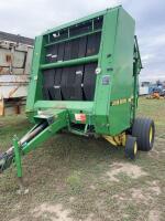 535 John Deere hard-core Bale