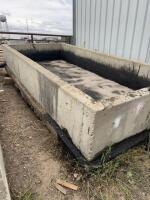 Concrete containment tank