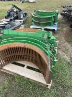 Two lifts of John Deere S680 Combine Concaves