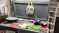 KITCHEN ITEMS - CUTTING BOARD, ICE CUBE TRAY, COASTERS, SALAD SERVERS