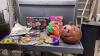 BOX OF ASSORTED HALLOWEEN ITEMS