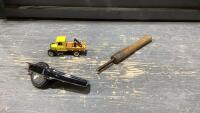 FLAT W/ SAW HANDLE, VINTAGE LABEL MAKER, MODEL FORD TOW TRUCK