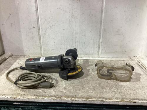 SKIL CORDED ANGLE GRINDER W/ SAFETY GOGGLES