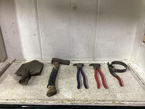 SHOP FLAT OF MIXED TOOLS W/ SHOVEL HEAD, HATCHET, OIL WRENCH & PILERS