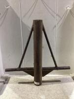 MISCELLANEOUS PIPE HOLDER?