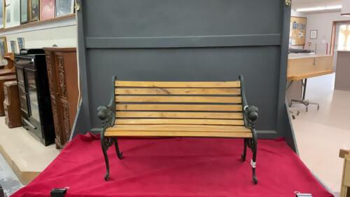 SMALL DOLL SIZE PARK BENCH