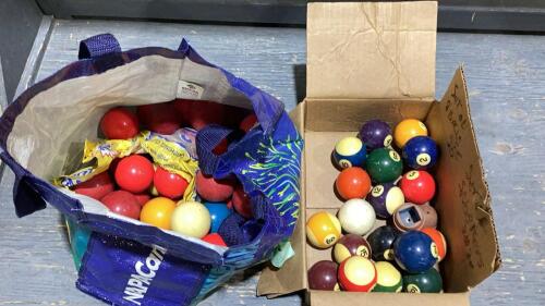 (2) ITEMS - BILLIARD BALLS + SNOOKER BALLS