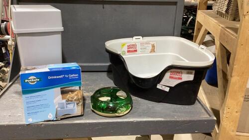 (2)ITEMS - FLIP LID GARBAGE CAN + CAT LITTLER BOX + DRINK WELL