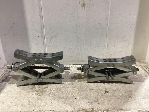 TRAILER WHEEL CHOCKS