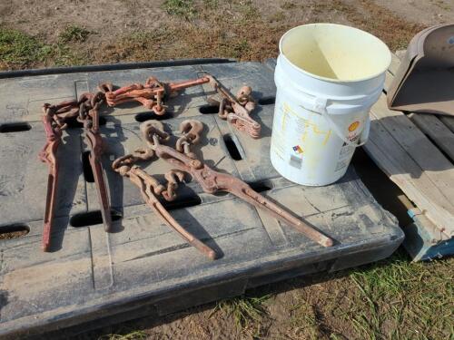 Bucket of Boomers
