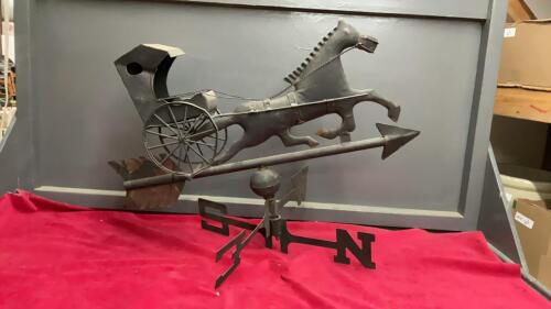 METAL CARRIAGE & HORSE WEATHER VANE