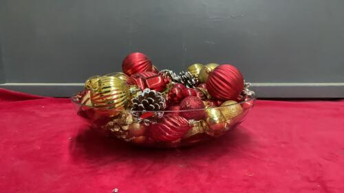 DECORATIVE BOWL W/ CHRISTMAS DECOR