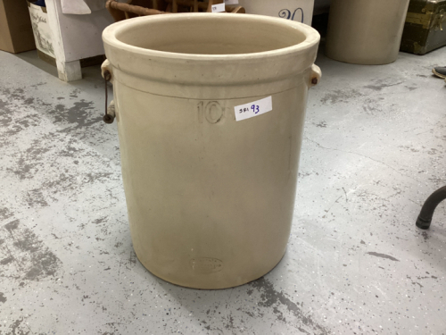 MEDALTA POTTERIES LTD CROCK