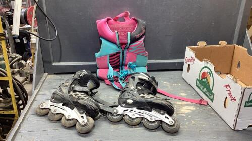 BOX W/ ROLLER BLADES + HYPERLITE CHILDS LIFE JACKET