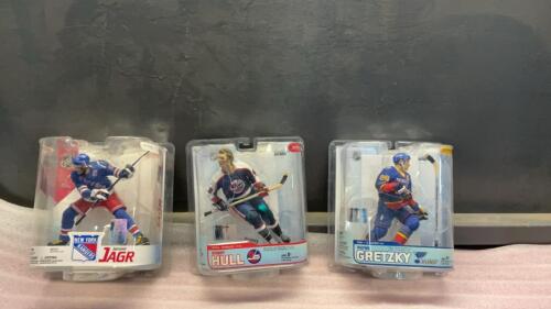 (3) HOCKEY ACTION FIGURES - WAYNE GRETZKY, BABBY HULL, JAROIR JAGR