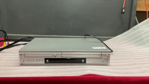 ZENITH VHS/CD PLAYER W/ CORD