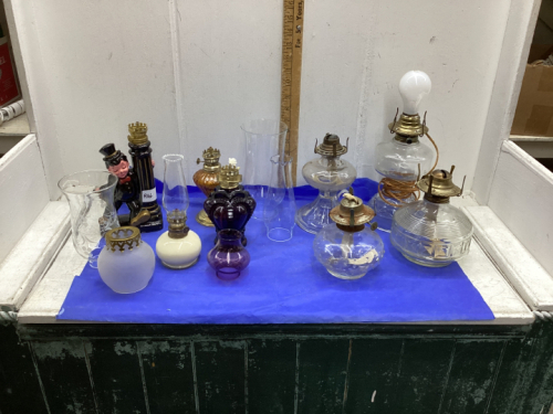 2-BOXES OIL LAMPS. PARTS