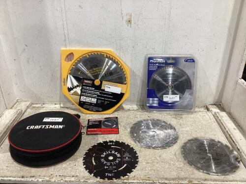 CRAFTSMAN SAW BLADE HOLDER W/ MIXED SAW BLADES