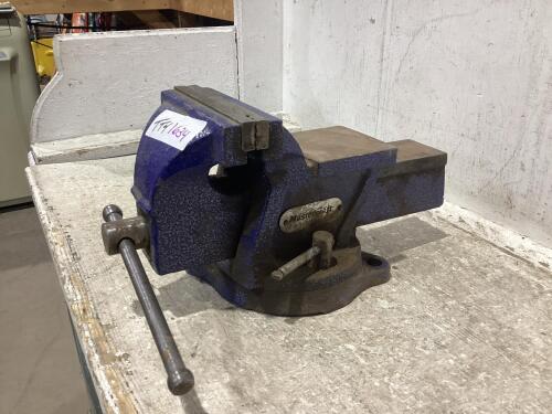MASTERCRAFT BENCH VISE