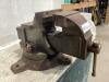 BENCH VISE